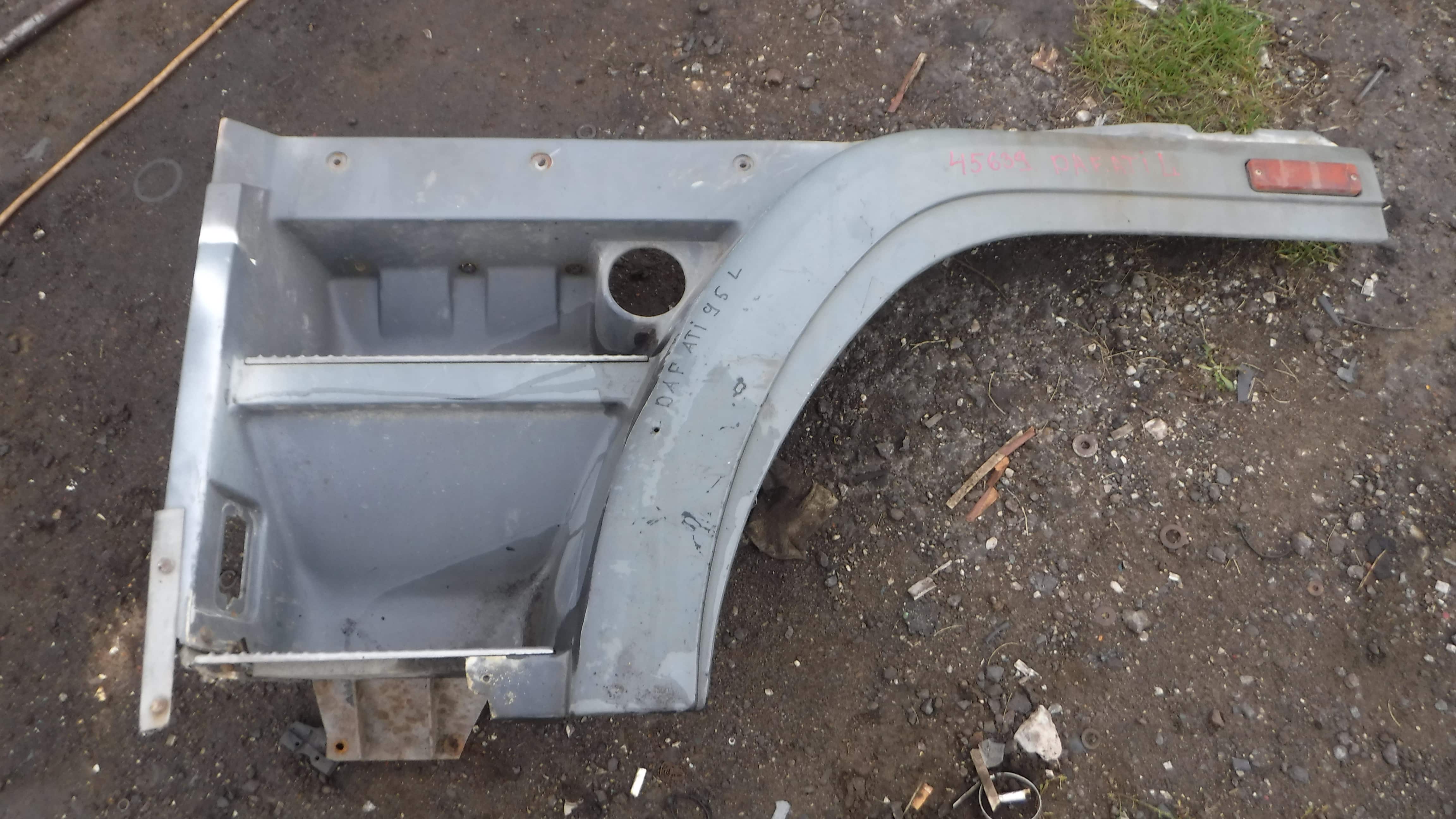 Корпус подножки левый верхний 0097415 8673027 Даф DAF 95 ATI 1995